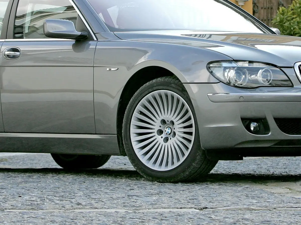 BMW 7 серии IV (E65/E66) Рестайлинг Седан Long — сүрөт 17