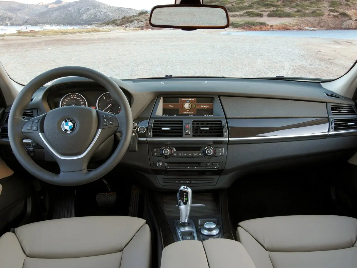 BMW X5 II (E70) Внедорожник 5 дв. — фото 6