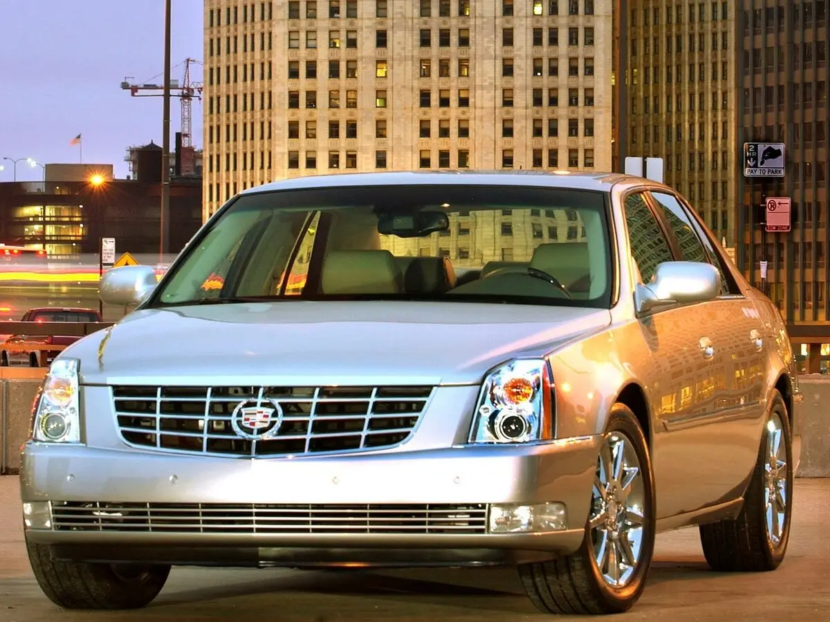 Cadillac DTS 2005 – 2011 Седан — photo 2