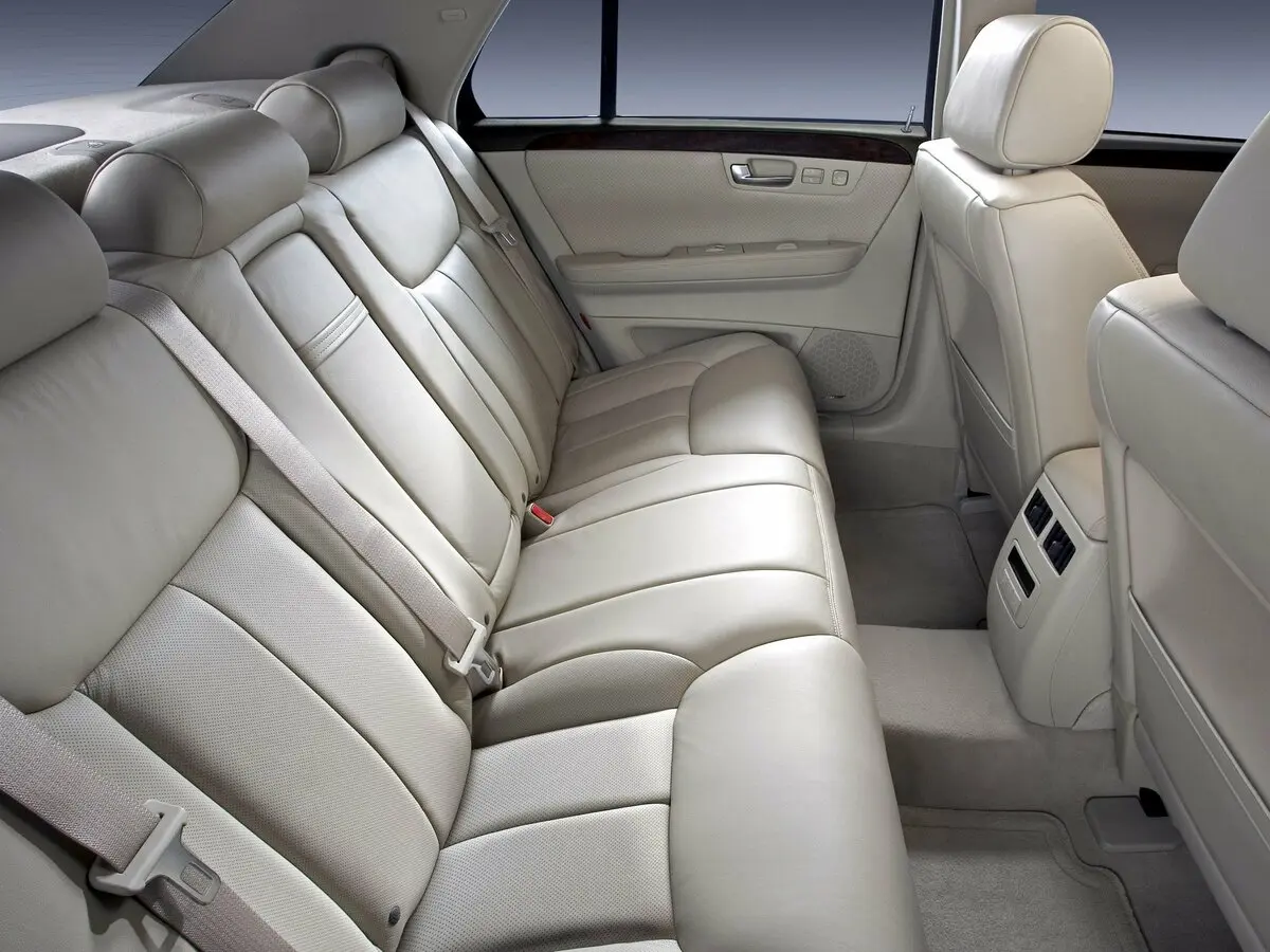 Cadillac DTS 2005 – 2011 Седан — photo 9