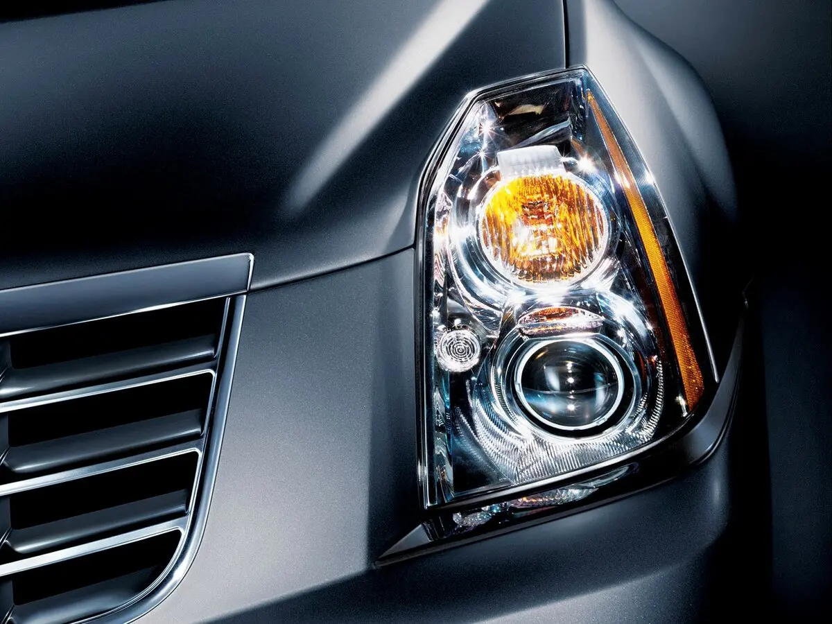 Cadillac DTS 2005 – 2011 Седан — photo 11