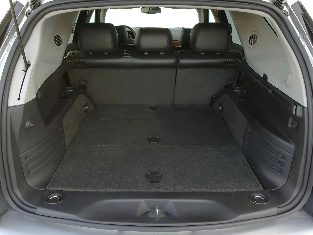 Cadillac SRX I Внедорожник 5 дв. — photo 10