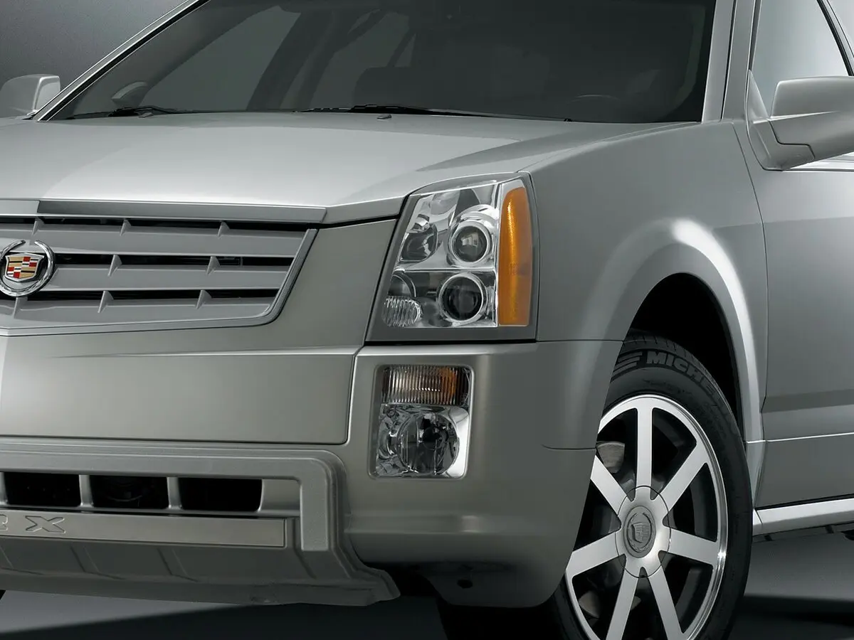Cadillac SRX I Внедорожник 5 дв. — photo 11