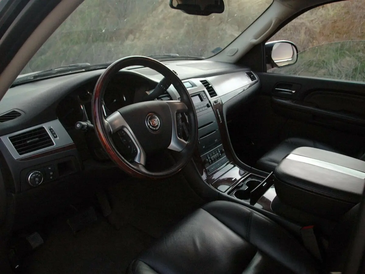 Cadillac Escalade III Внедорожник 5 дв. — сүрөт 8