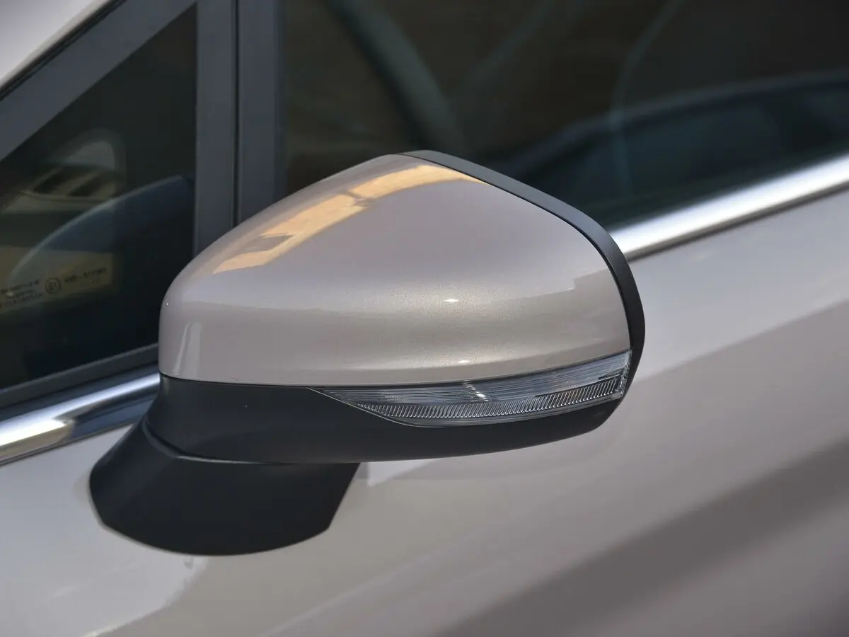 Ford Fiesta Mk7 Рестайлинг Хэтчбек 5 дв. — сүрөт 13