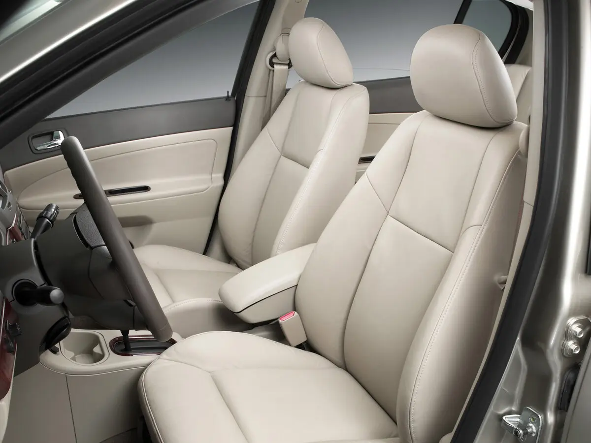 Chevrolet Cobalt I Седан — сүрөт 6