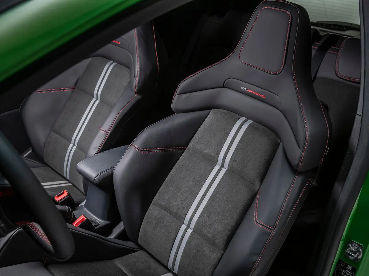 Ford Fiesta Mk7 Рестайлинг Хэтчбек 3 дв. — сүрөт 16
