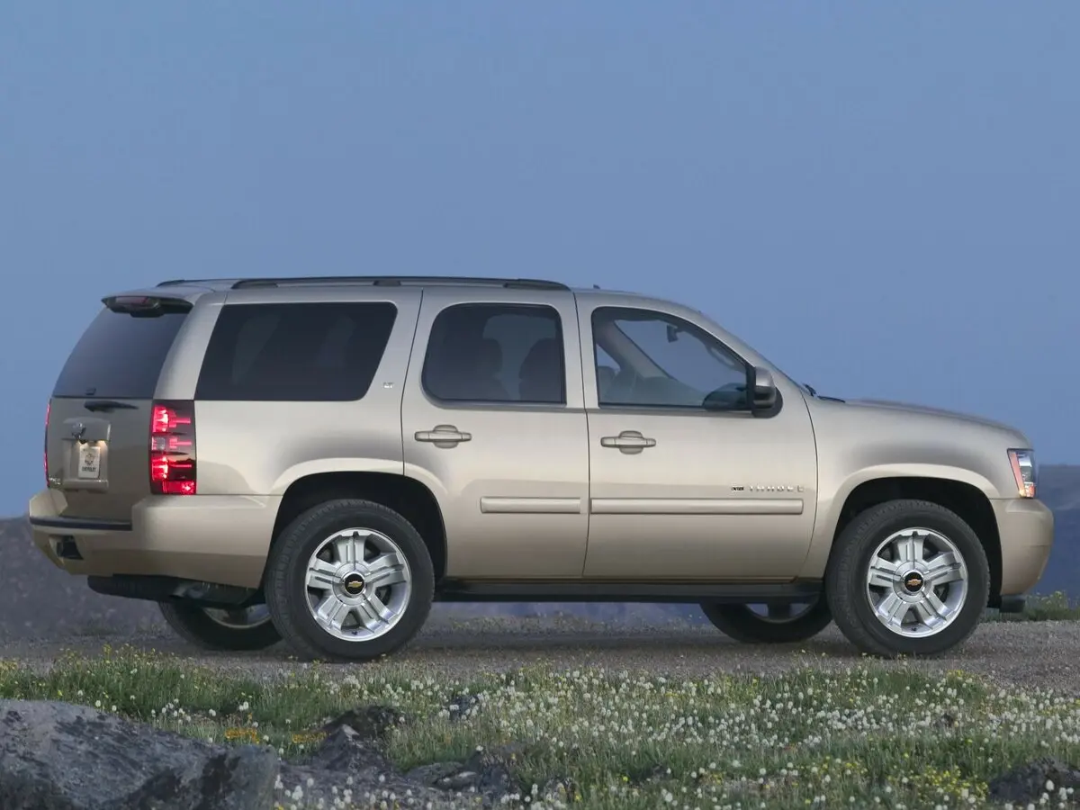Chevrolet Tahoe III Внедорожник 5 дв. — сүрөт 2