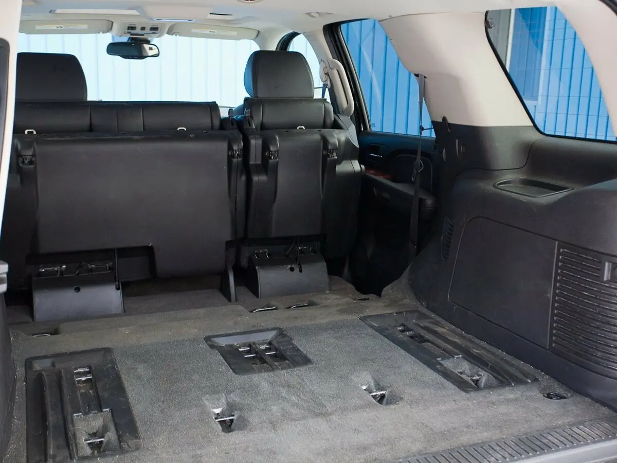 Chevrolet Tahoe III Внедорожник 5 дв. — сүрөт 11