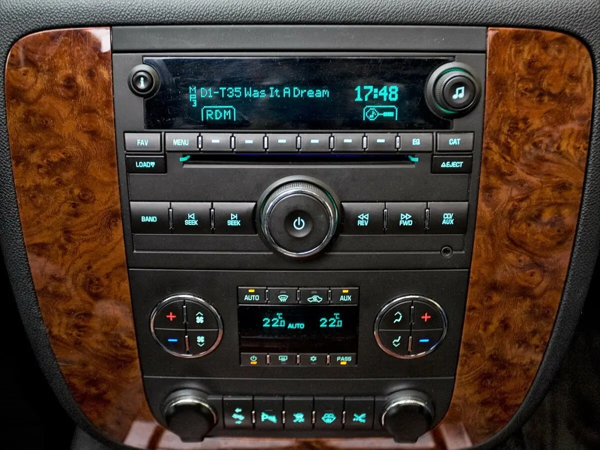 Chevrolet Tahoe III Внедорожник 5 дв. — сүрөт 12
