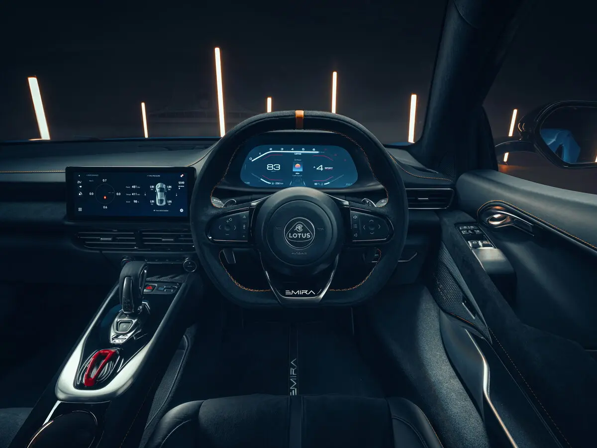 Lotus Emira 2022 – н.в. Купе — сүрөт 7