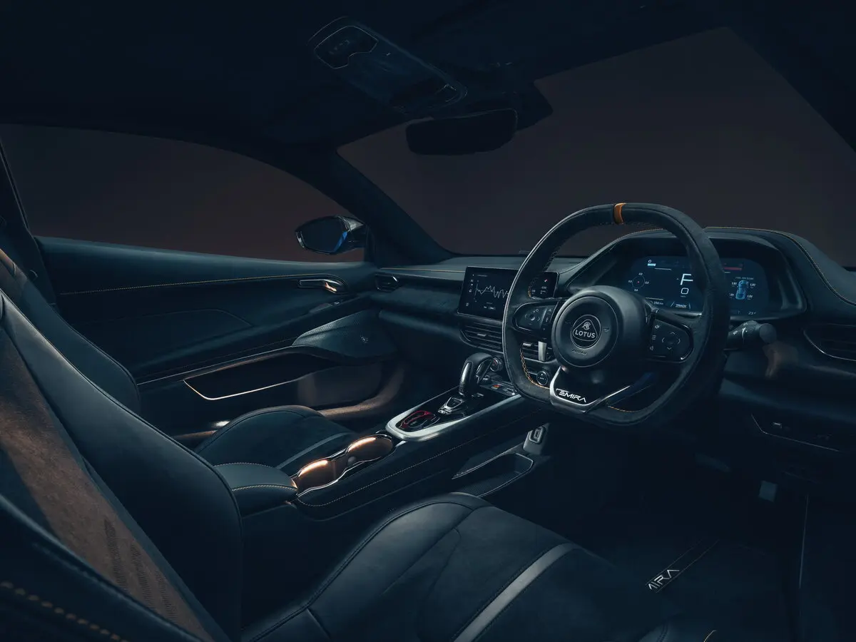 Lotus Emira 2022 – н.в. Купе — сүрөт 9