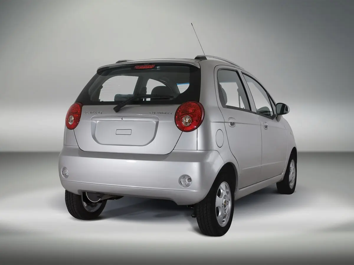Chevrolet Spark II Хэтчбек 5 дв. — 照片 5