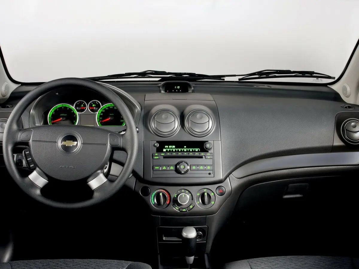 Chevrolet Aveo I Рестайлинг Хэтчбек 3 дв. — сүрөт 6
