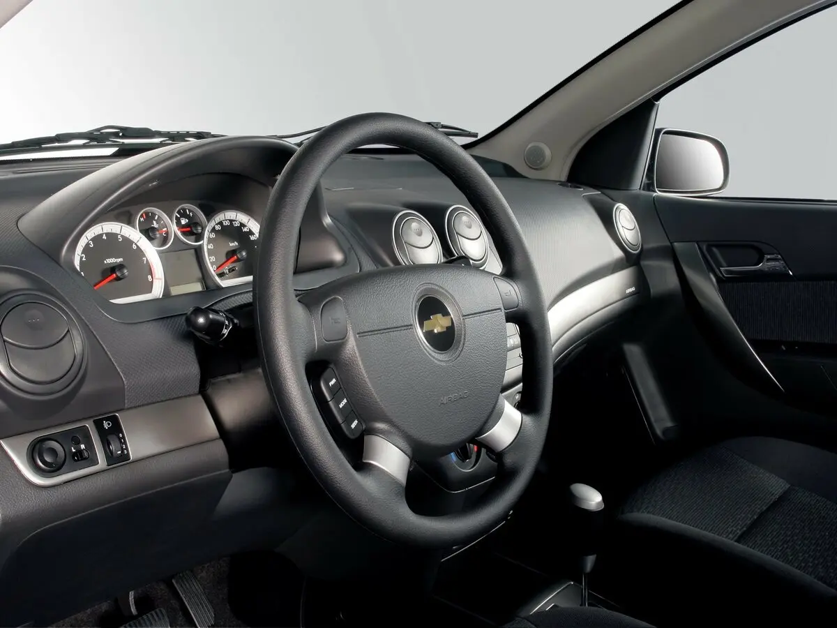 Chevrolet Aveo I Рестайлинг Хэтчбек 3 дв. — сүрөт 8