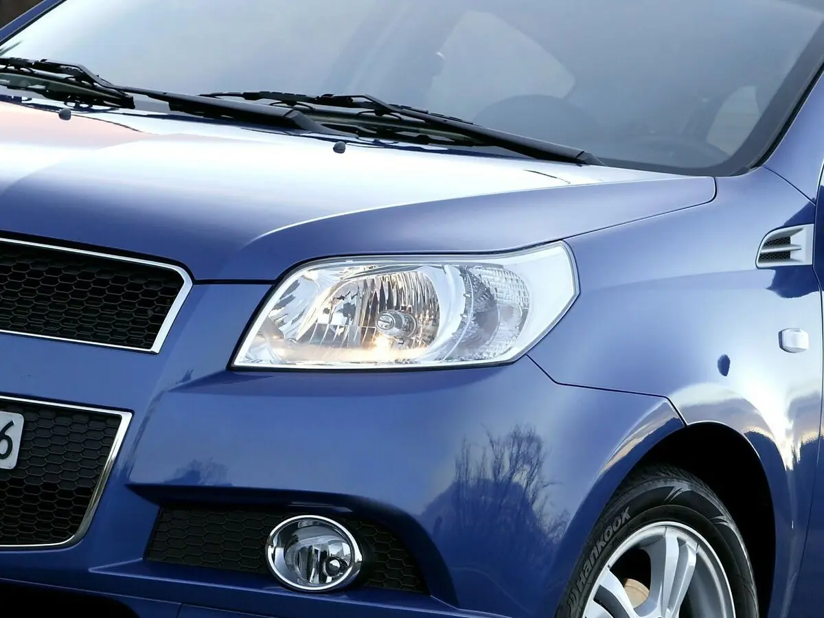 Chevrolet Aveo I Рестайлинг Хэтчбек 3 дв. — сүрөт 11