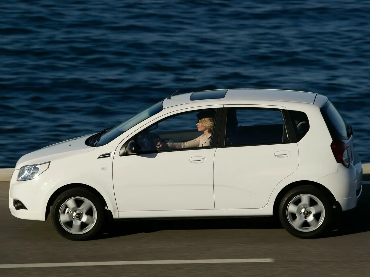 Chevrolet Aveo I Рестайлинг Хэтчбек 5 дв. — сүрөт 2
