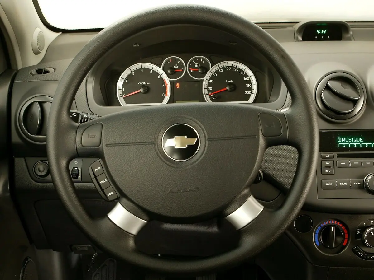 Chevrolet Aveo I Рестайлинг Хэтчбек 5 дв. — сүрөт 10