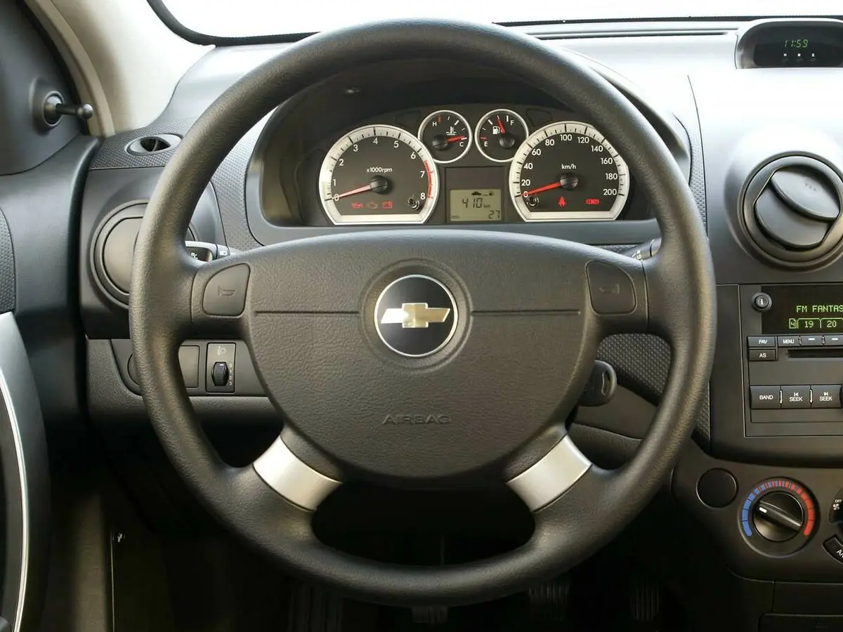 Chevrolet Aveo I Рестайлинг Седан — сүрөт 10
