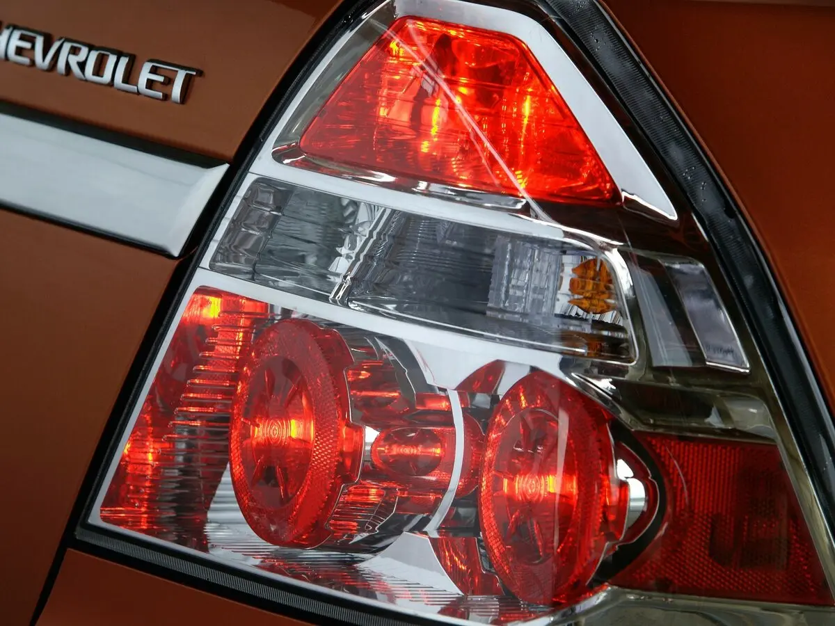 Chevrolet Aveo I Рестайлинг Седан — сүрөт 12