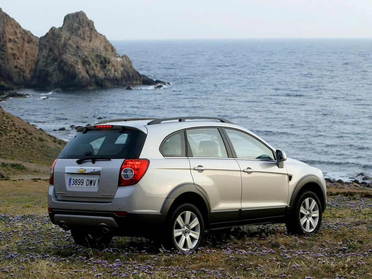 Chevrolet Captiva I Внедорожник 5 дв. — photo 5