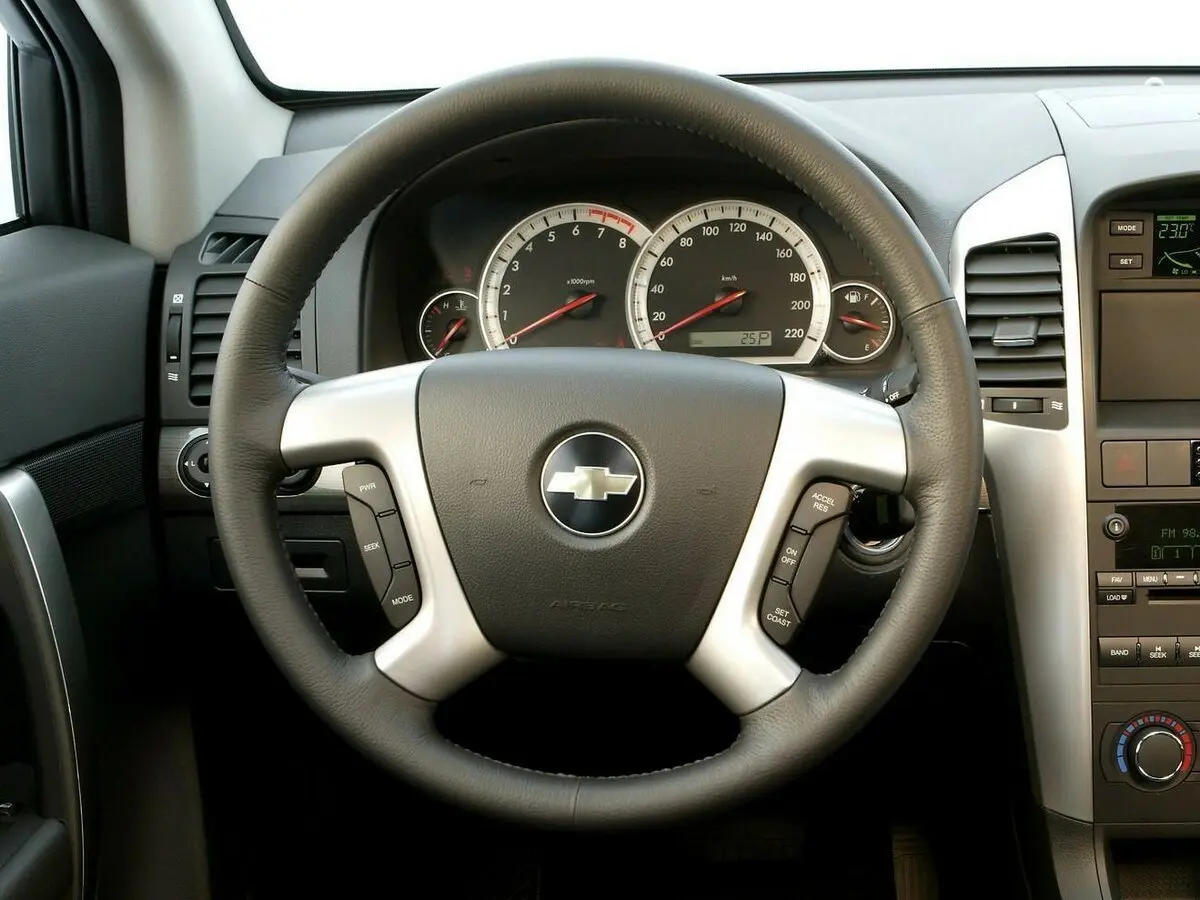Chevrolet Captiva I Внедорожник 5 дв. — photo 8