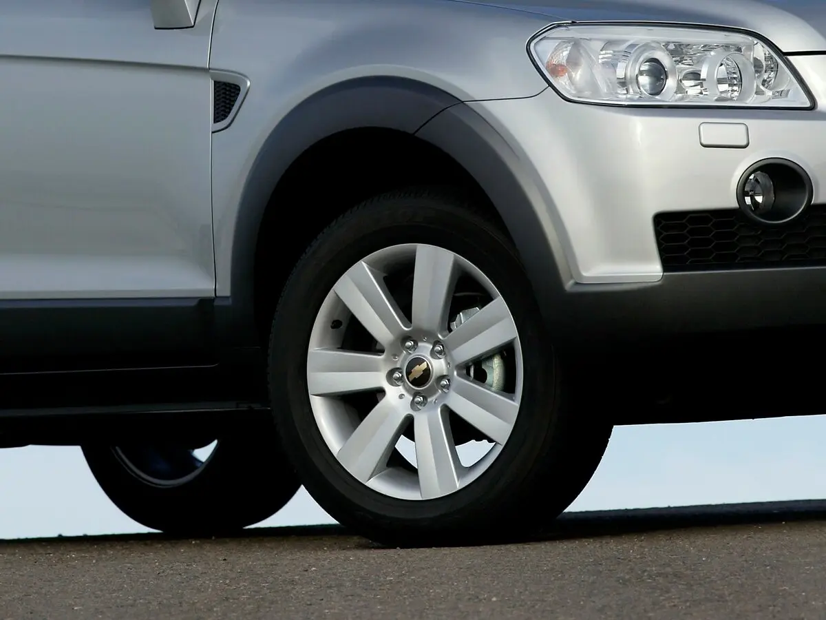 Chevrolet Captiva I Внедорожник 5 дв. — photo 11