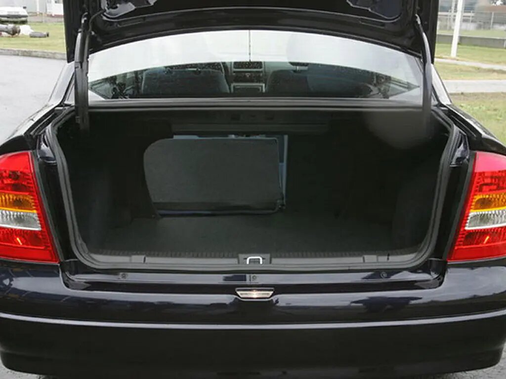 Chevrolet Viva 2004 – 2008 Седан