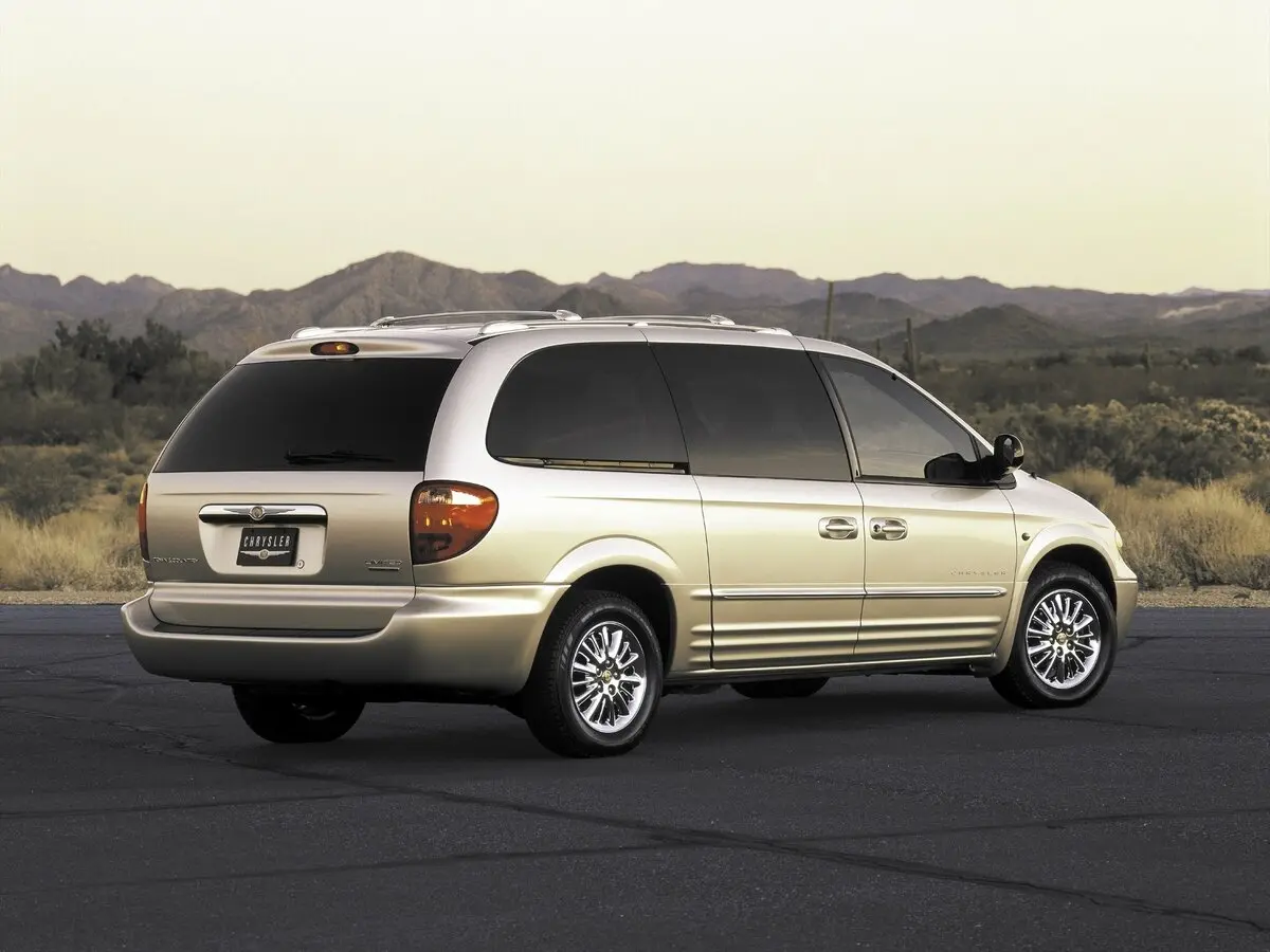 Chrysler Town & Country IV Минивэн — 照片 3