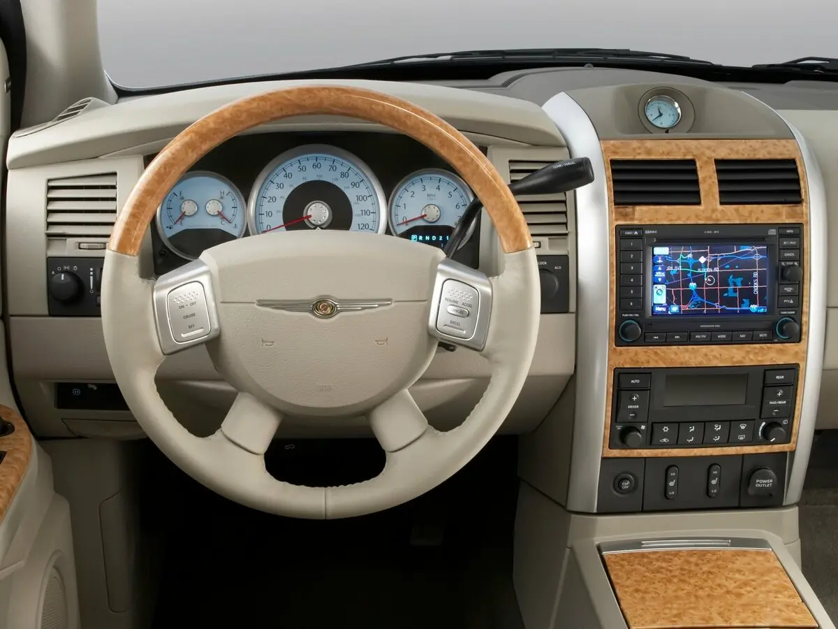 Chrysler Aspen 2006 – 2008 Внедорожник 5 дв. — сүрөт 5
