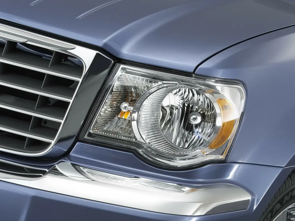 Chrysler Aspen 2006 – 2008 Внедорожник 5 дв. — сүрөт 11