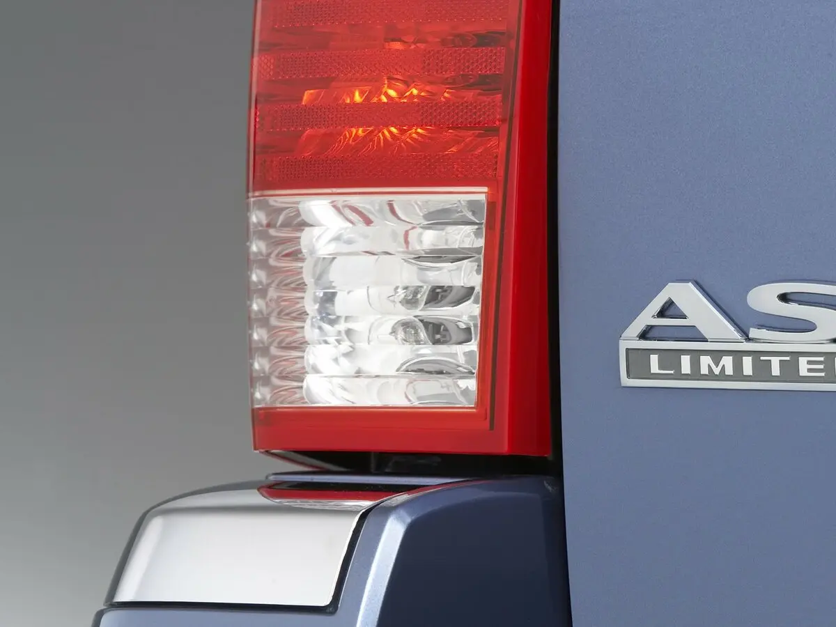 Chrysler Aspen 2006 – 2008 Внедорожник 5 дв. — сүрөт 12