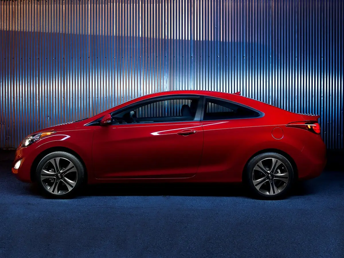 Hyundai Elantra V (MD) Рестайлинг Купе — сүрөт 2