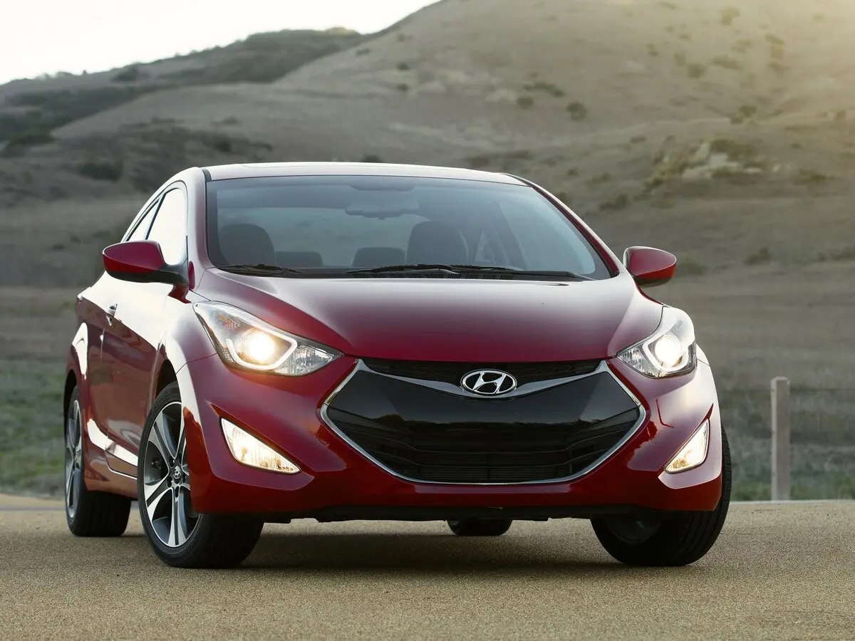 Hyundai Elantra V (MD) Рестайлинг Купе — сүрөт 3