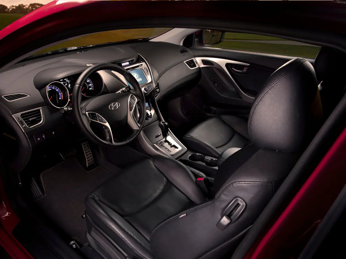 Hyundai Elantra V (MD) Рестайлинг Купе — сүрөт 5
