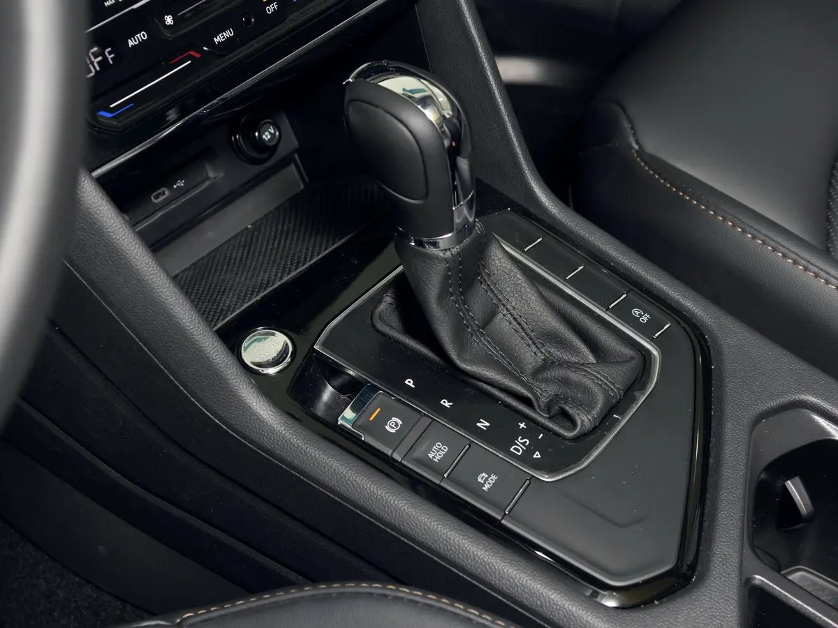 Volkswagen Tharu I Внедорожник 5 дв. — сүрөт 20