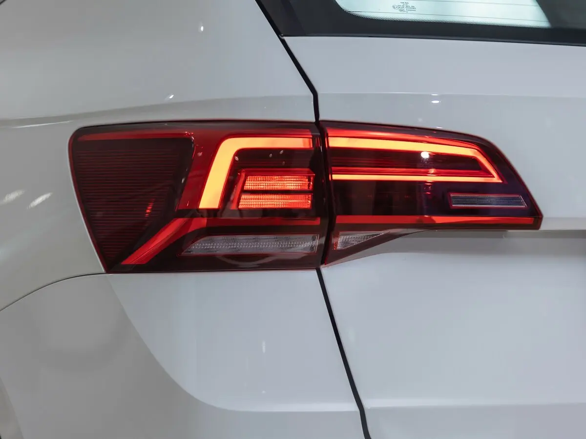 Volkswagen Tharu I Внедорожник 5 дв. — сүрөт 24