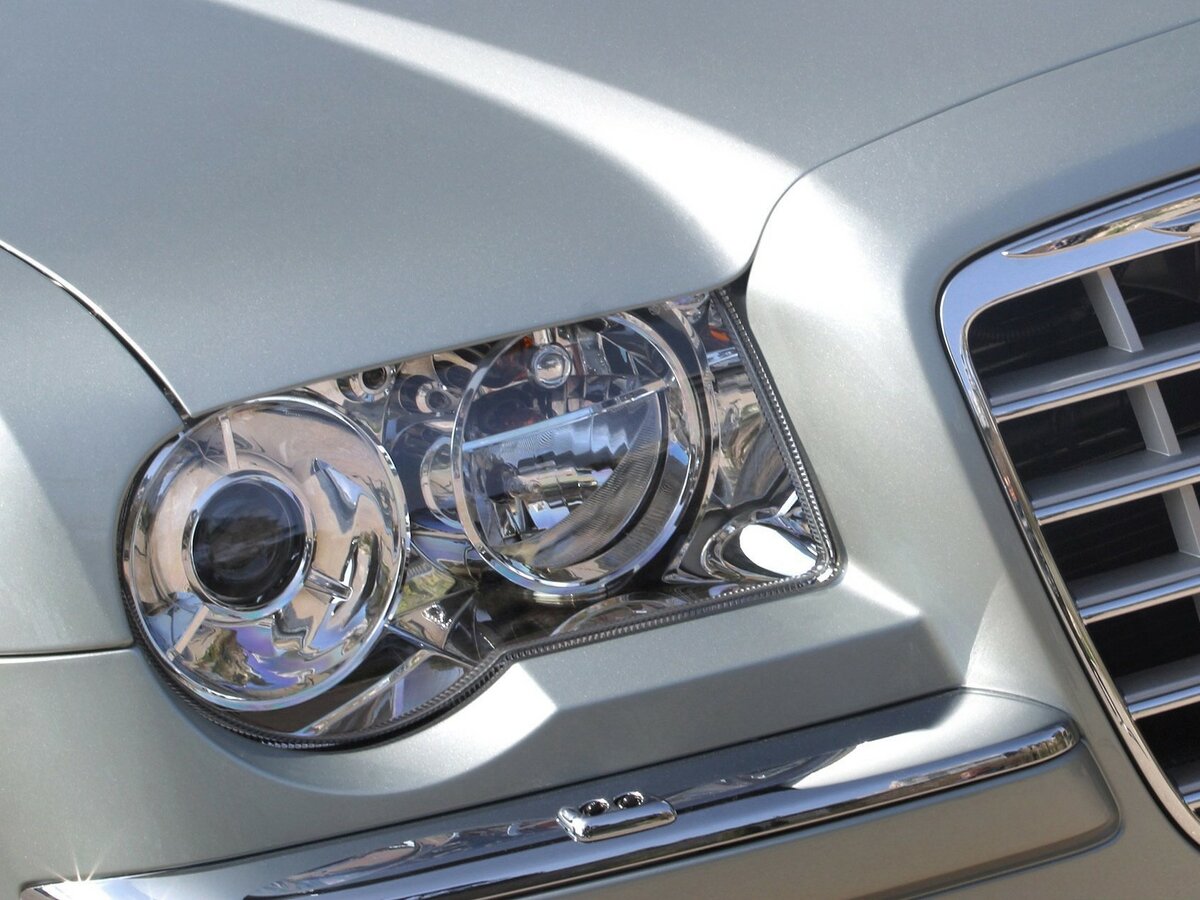 Chrysler 300C I Седан — фото 11