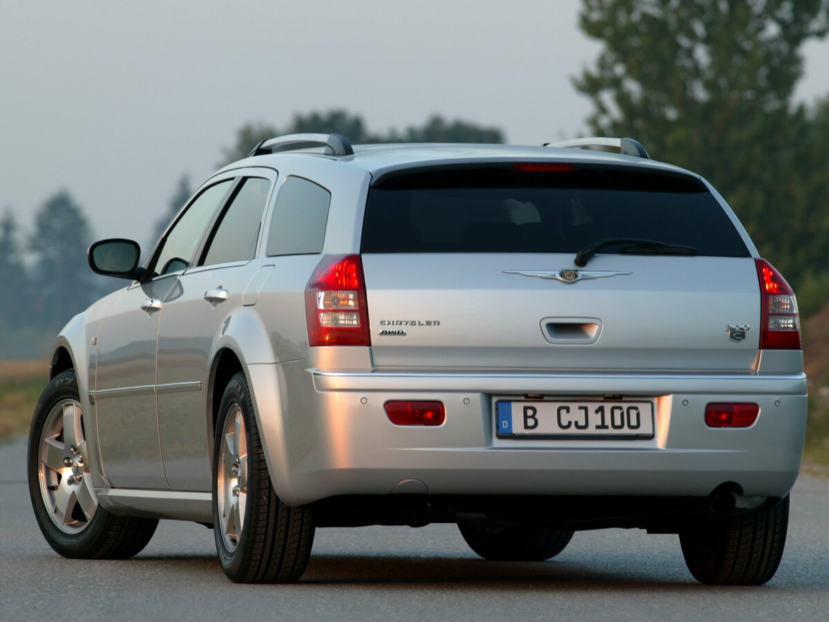 Chrysler 300C I Универсал 5 дв. — фото 3