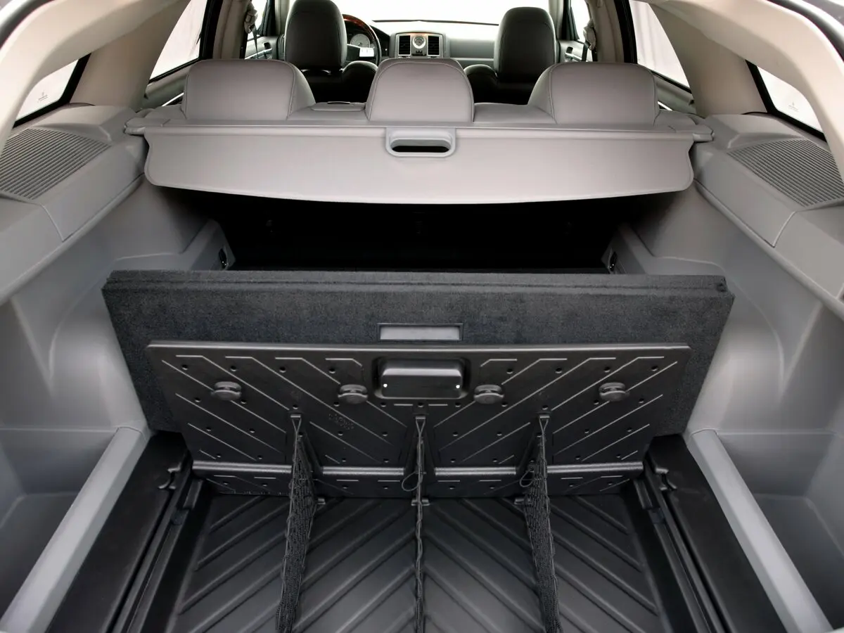 Chrysler 300C I Универсал 5 дв. — сүрөт 10