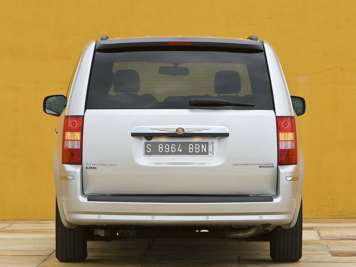 Chrysler Voyager V Минивэн Grand — фото 4