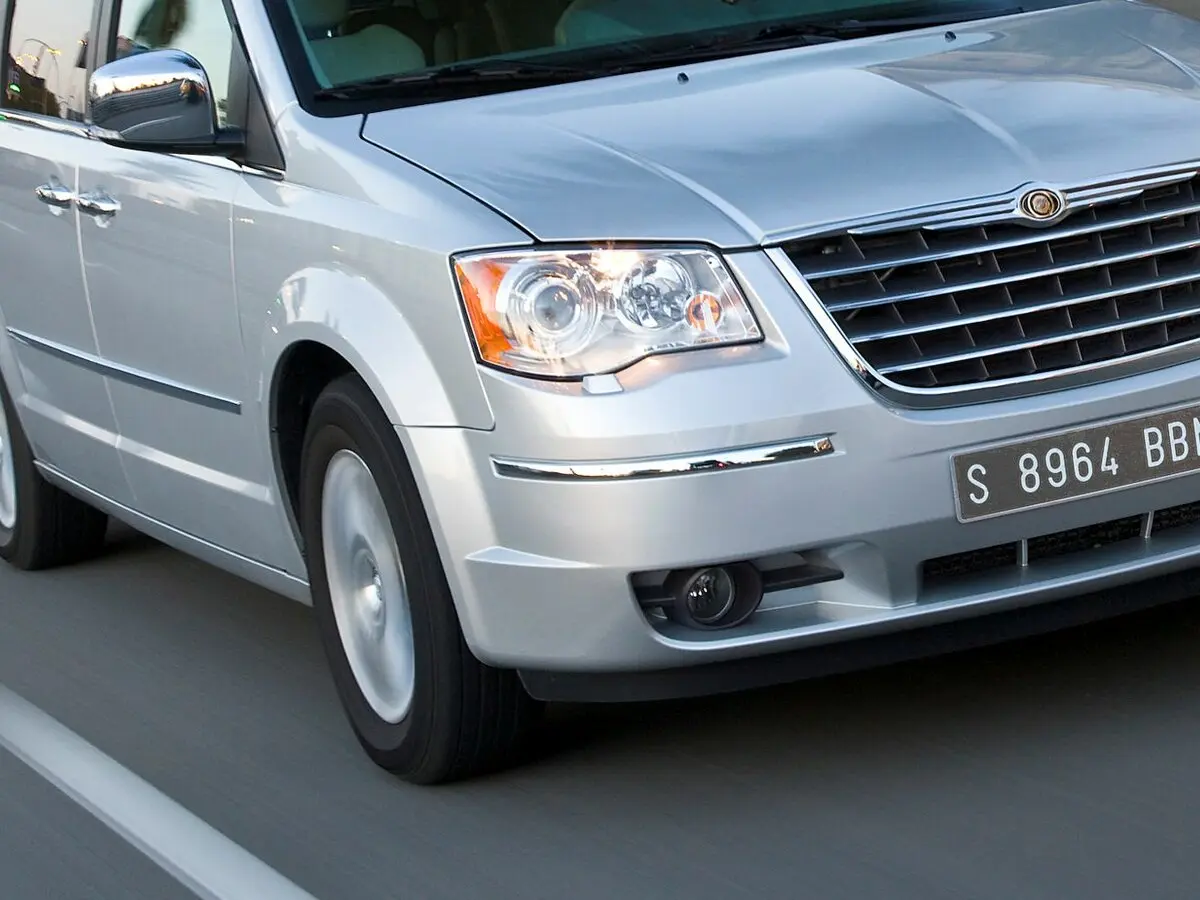 Chrysler Voyager V Минивэн Grand — сүрөт 12
