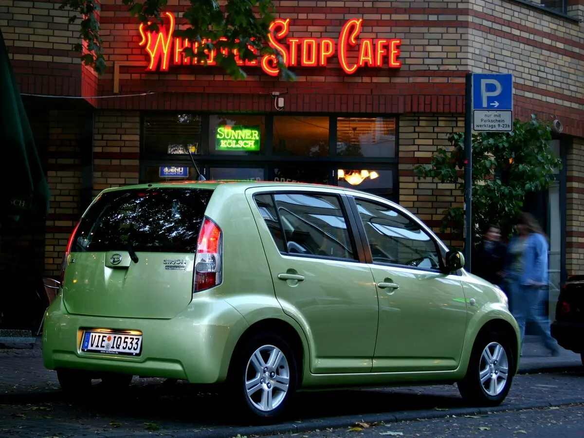 Daihatsu Sirion II (M3) Хэтчбек 5 дв. — сүрөт 2