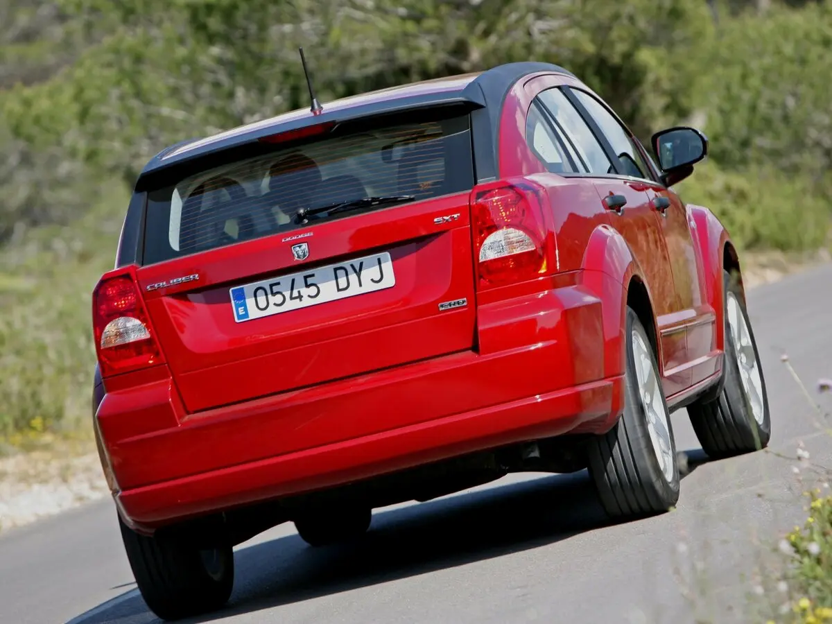 Dodge Caliber I Хэтчбек 5 дв. — сүрөт 4