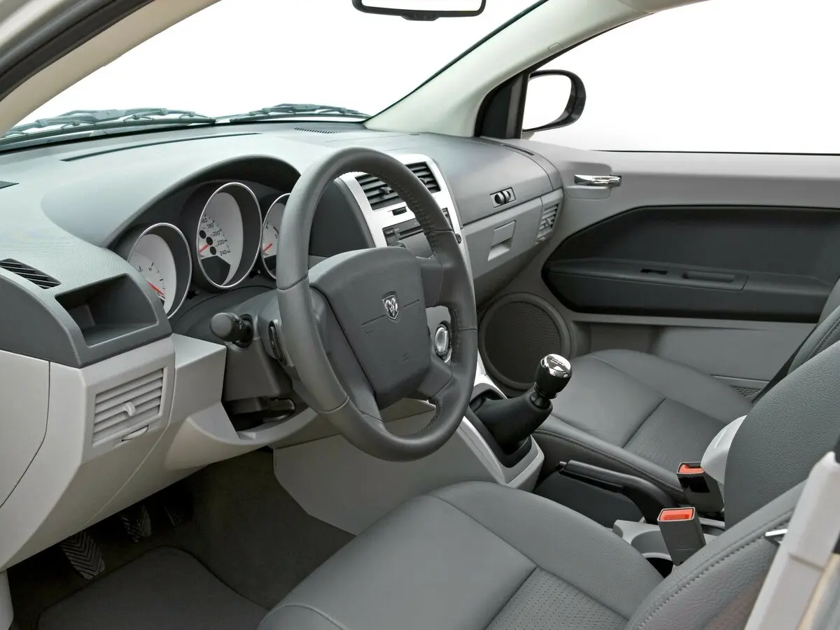 Dodge Caliber I Хэтчбек 5 дв. — сүрөт 8