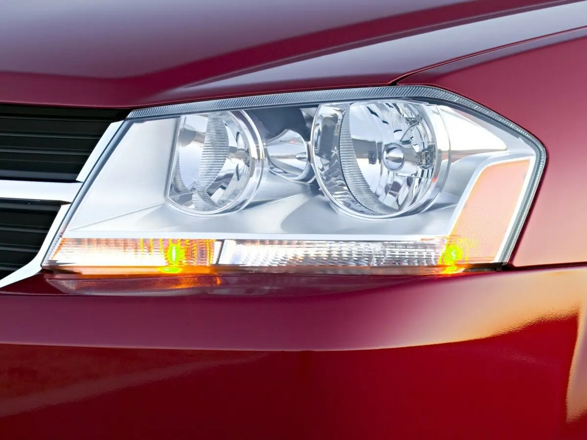 Dodge Avenger II Седан — сүрөт 12