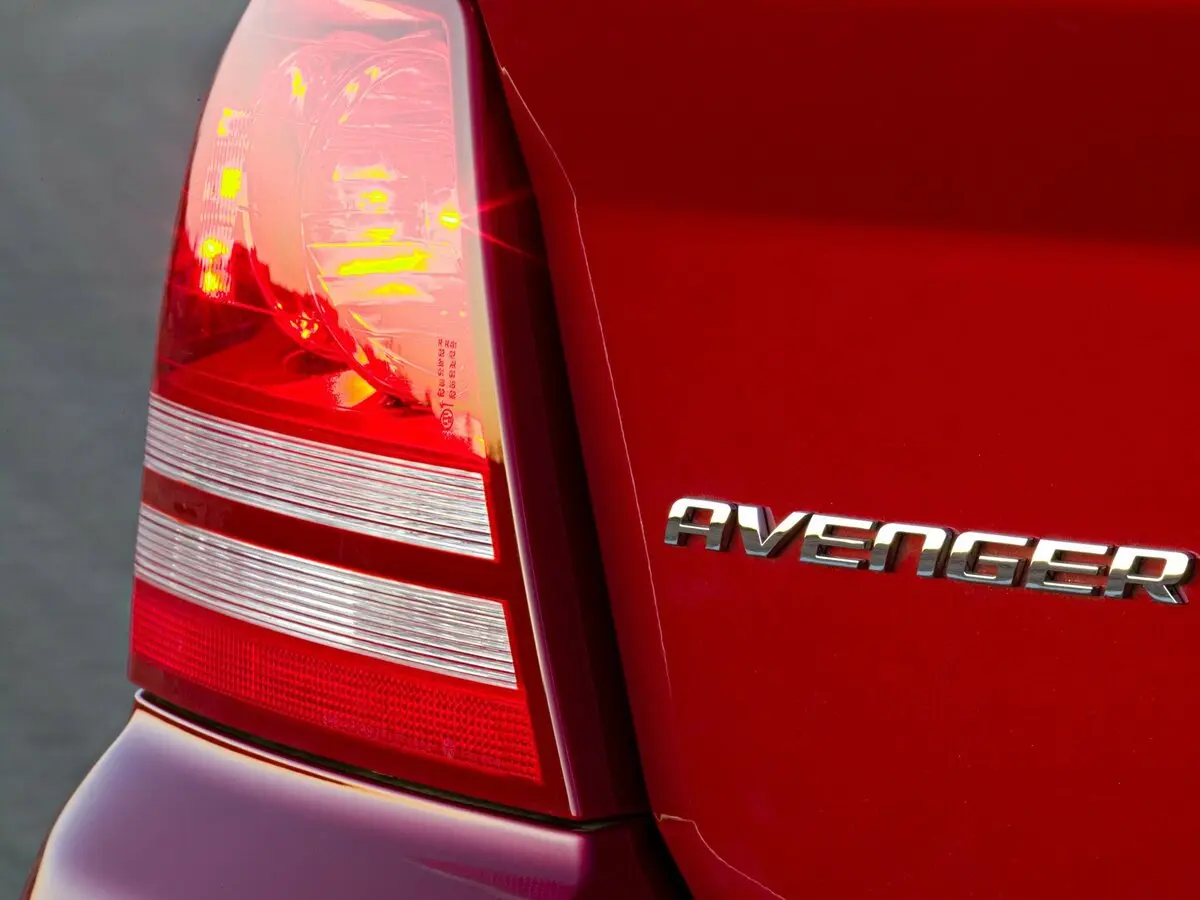Dodge Avenger II Седан — сүрөт 13