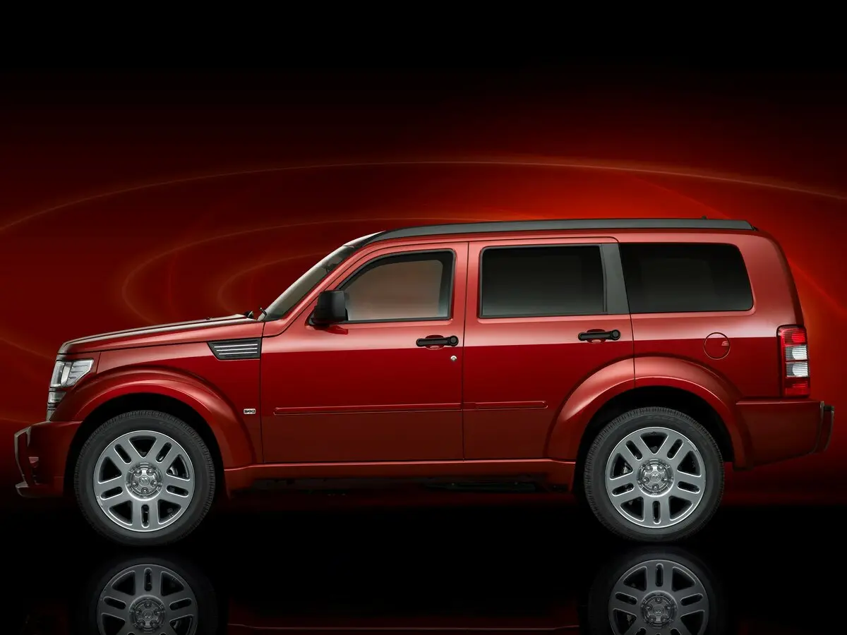 Dodge Nitro 2006 – 2011 Внедорожник 5 дв. — photo 2