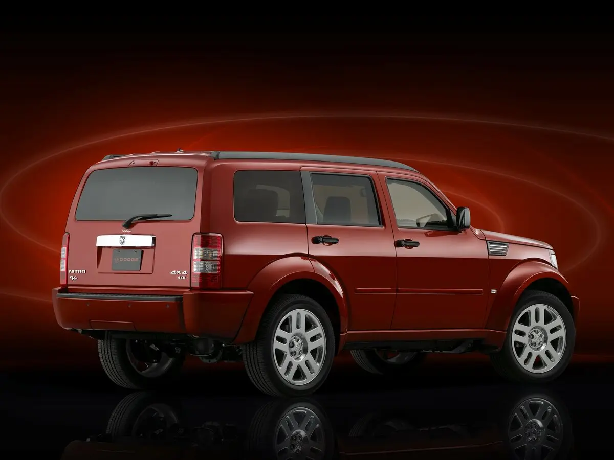 Dodge Nitro 2006 – 2011 Внедорожник 5 дв. — photo 5
