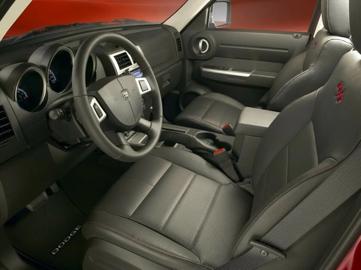 Dodge Nitro 2006 – 2011 Внедорожник 5 дв. — photo 8
